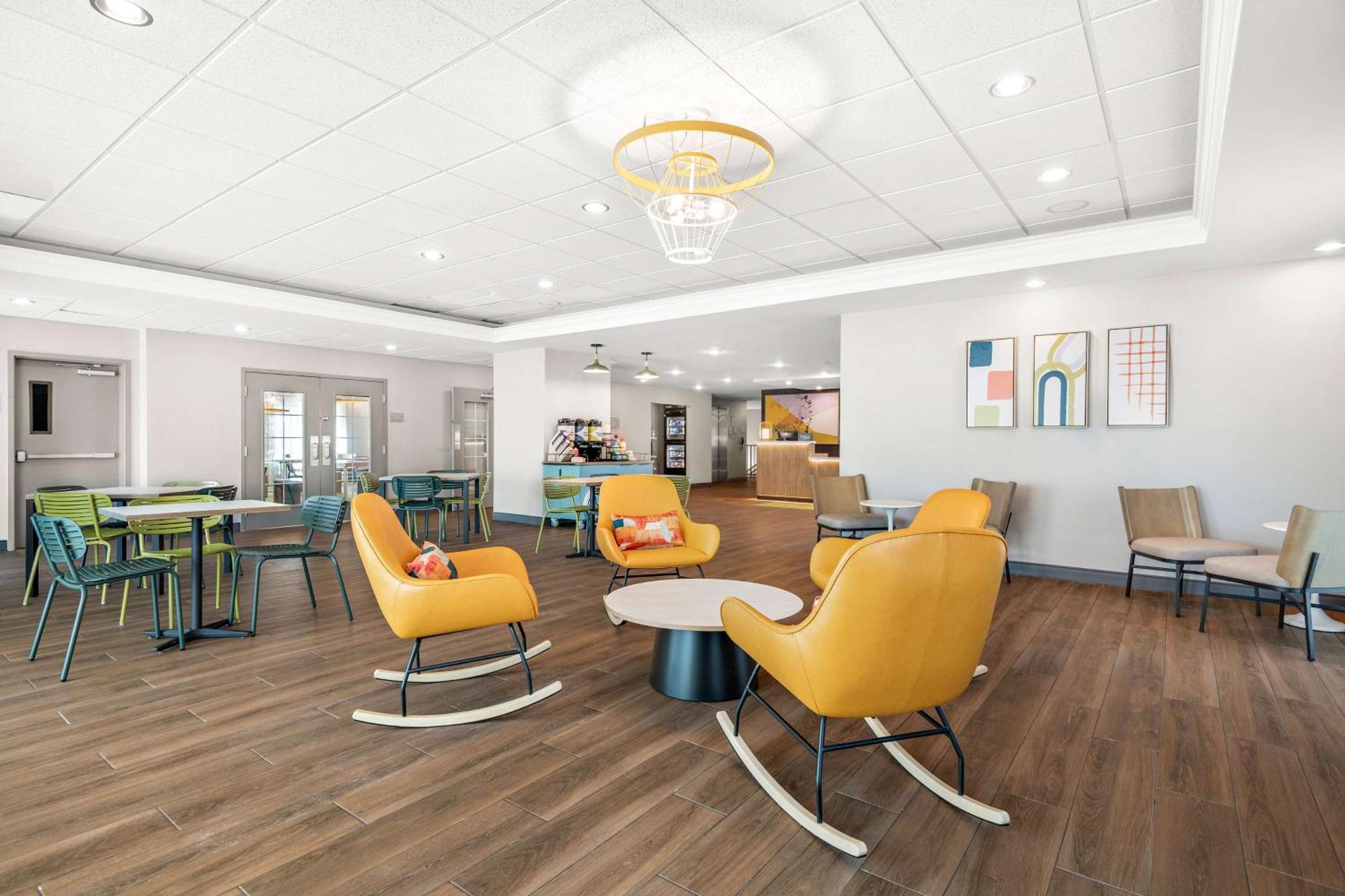 Spark By Hilton Exton Exterior foto